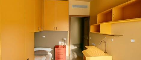 3 عدّة غرف نوم وخدمة الإنترنت