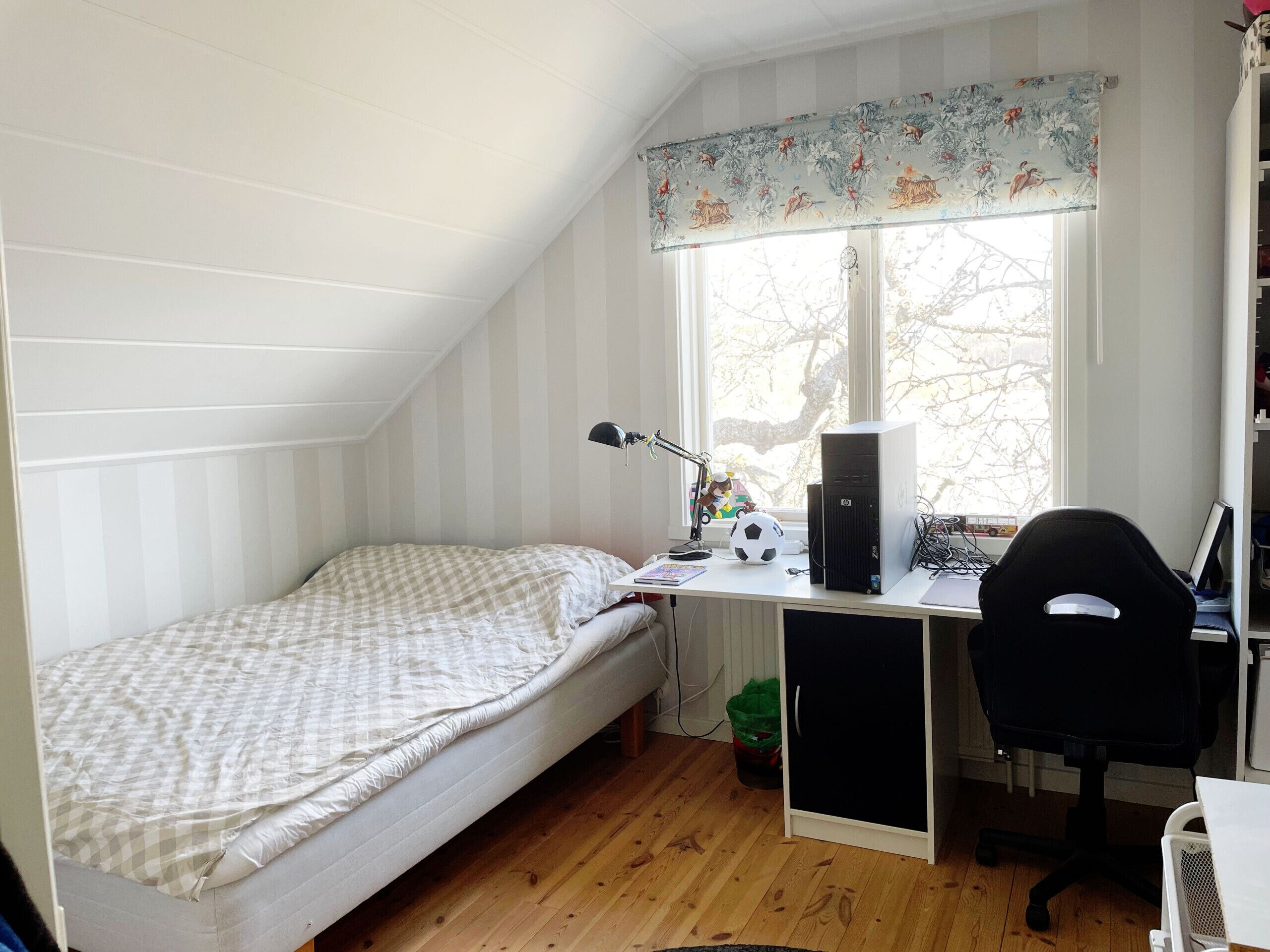 2 bedrooms, iron/ironing board, free WiFi