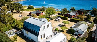 Nice house with a panoramic view of the sea on beautiful Hasslö outside Karlskrona | SE05069