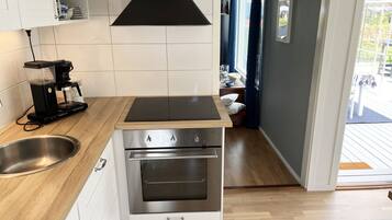 Refrigerador, horno, lavavajillas, cafetera/tetera