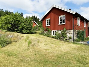 Exterior - Unique accommodation in a converted barn in Varekil | SE09063 (Varekil)