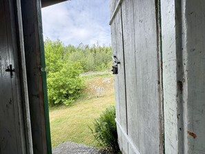 Property grounds - Unique accommodation in a converted barn in Varekil | SE09063 (Varekil)