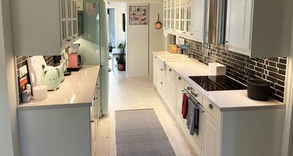 Well-maintained and nice cottage in popular Stora Rör, north of Färjestaden. | SE04052
