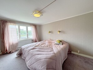 2 Schlafzimmer, Bügeleisen/Bügelbrett, kostenloses WLAN