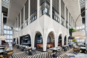 Se ofrece un desayuno bufé (258 CNY por persona)