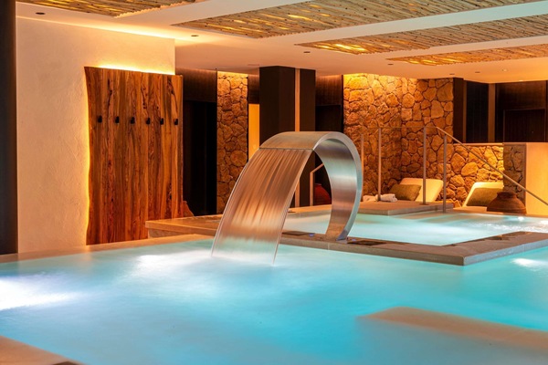 Sauna, Whirlpool, Dampfbad, TĂŒrkisches Bad/Hamam, Körperbehandlungen