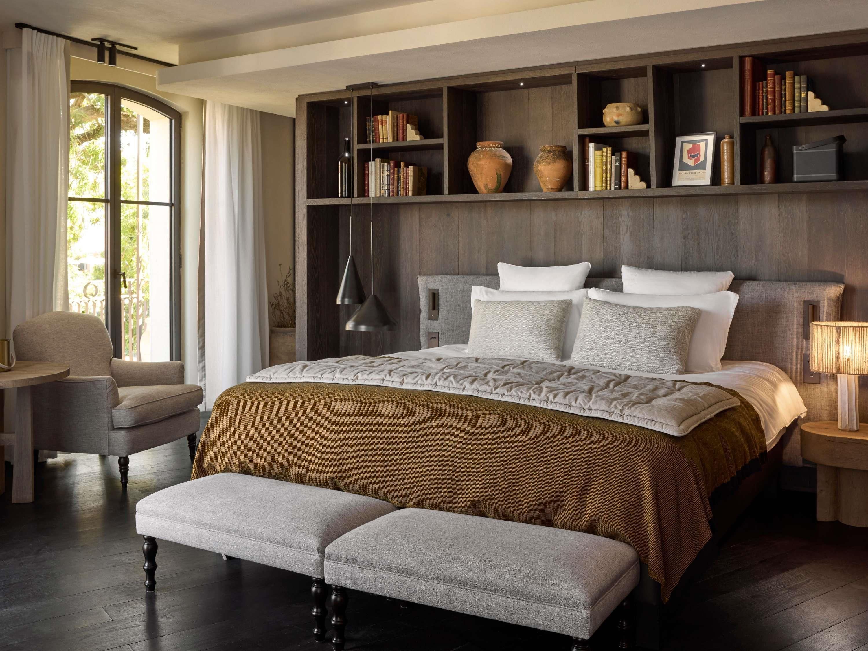 Premium bedding, minibar (some free items), in-room safe