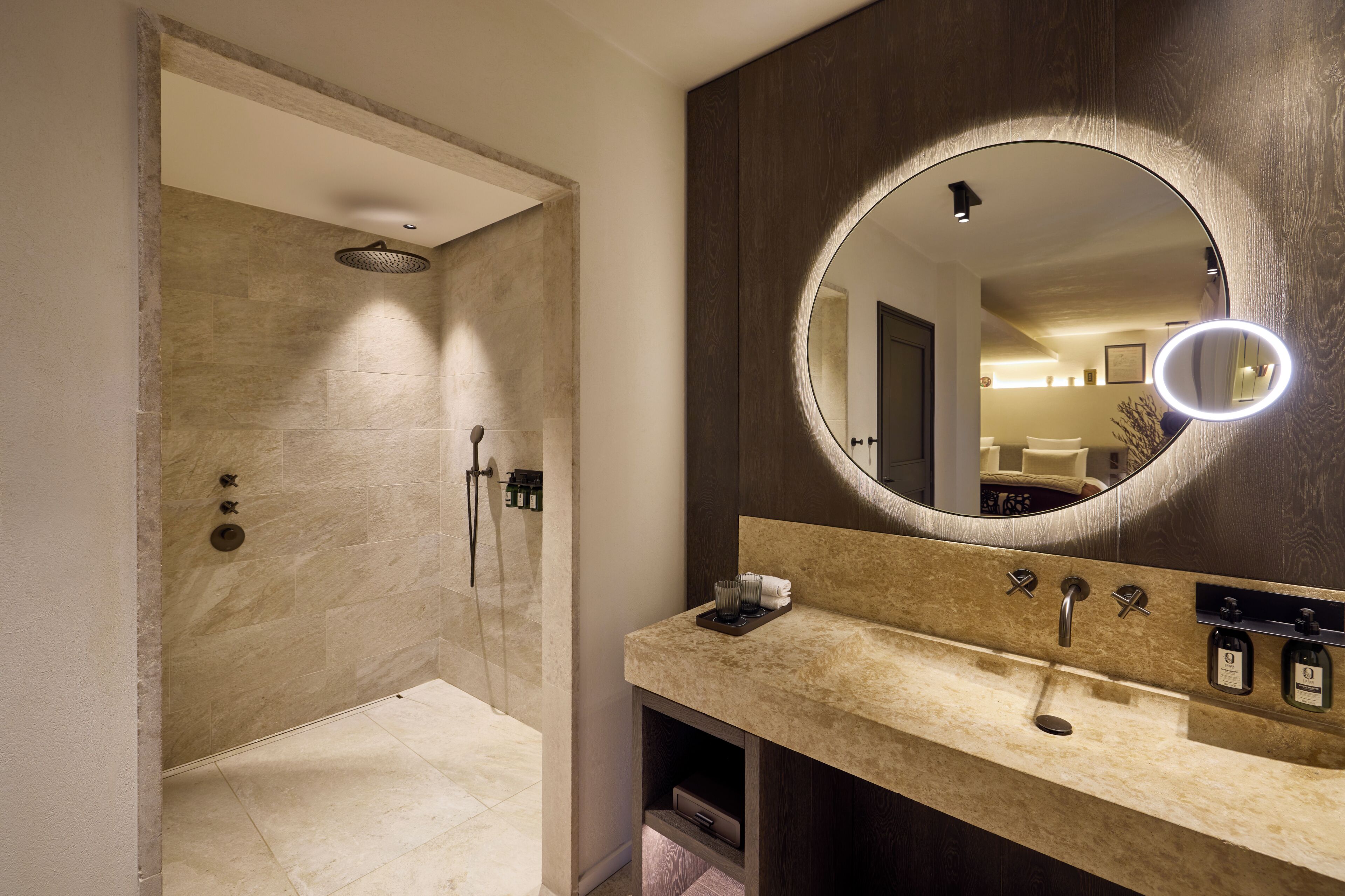 Rainfall showerhead, hair dryer, bathrobes, slippers