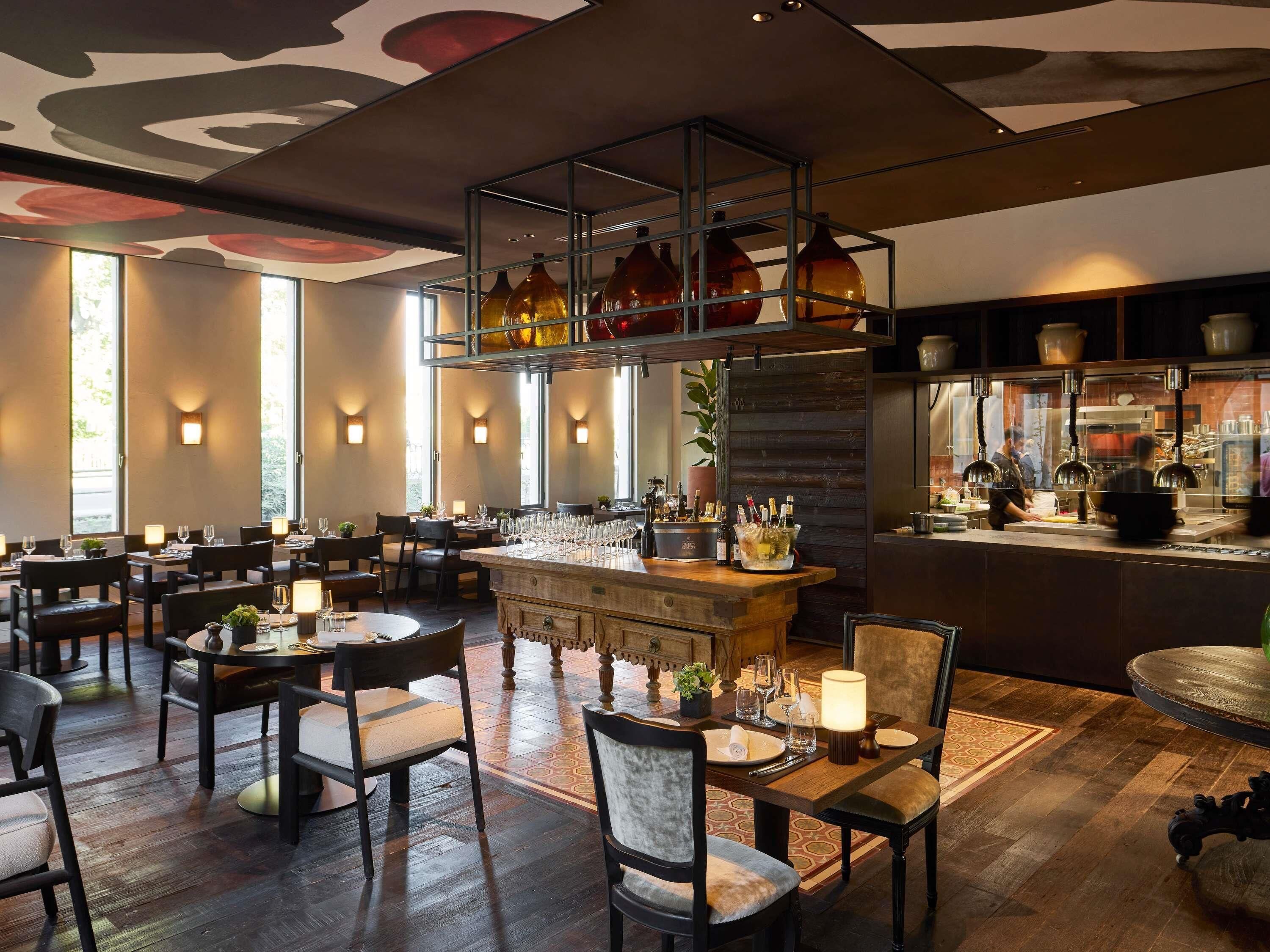 Daily buffet breakfast (EUR 27 per person)