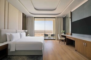 Suite presidencial, 2 habitaciones | Ropa de cama de alta calidad, colchones con acolchado adicional, minibar