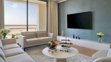 总统套房, 2 间卧室 | 起居区 | 75-英寸LED 电视 (配备卫星频道)、iPod 基座