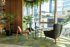 Lobby sitting area - Novotel Istanbul Bomonti (Istanbul)