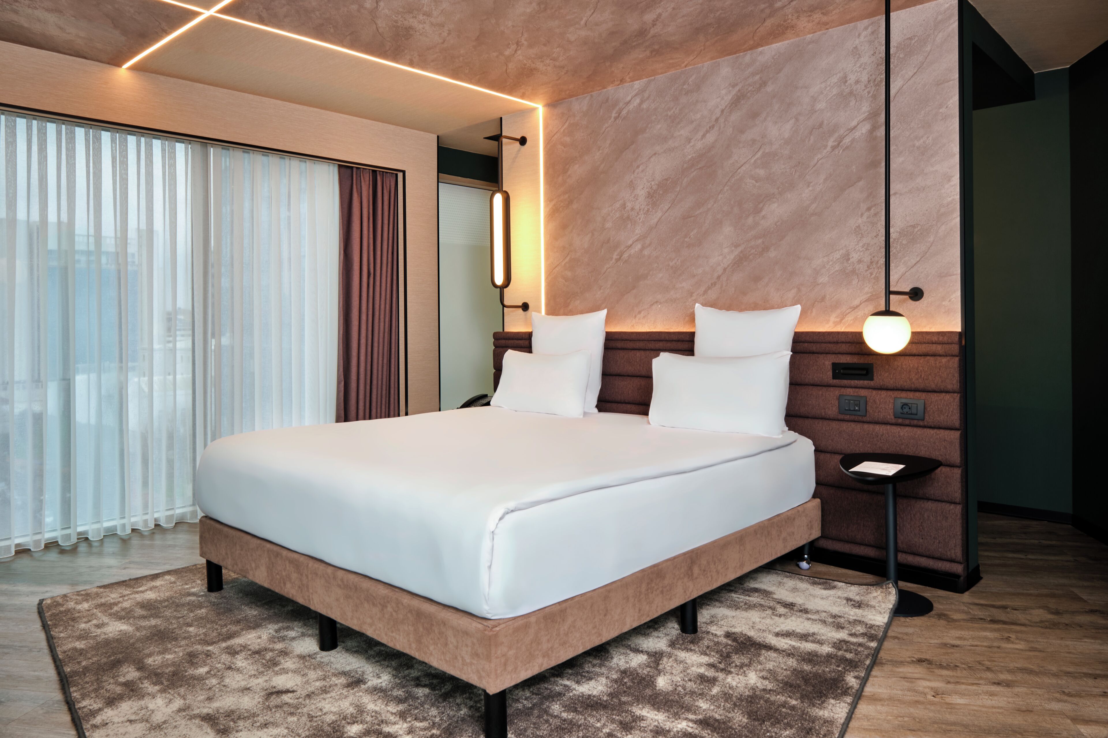 Executive Suite, 1 Double Bed | Premium bedding, minibar, in-room safe, individually decorated