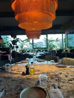 Desayuno buffet diario (EUR 15 por persona)