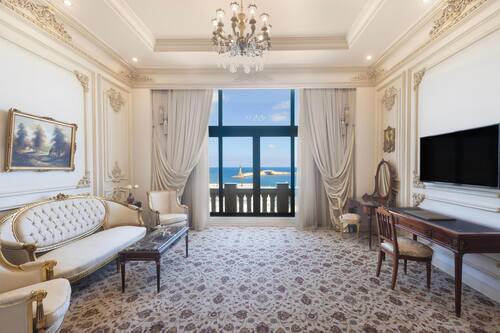 Salamlek Palace Grand Suite | Free minibar, in-room safe, blackout drapes, soundproofing