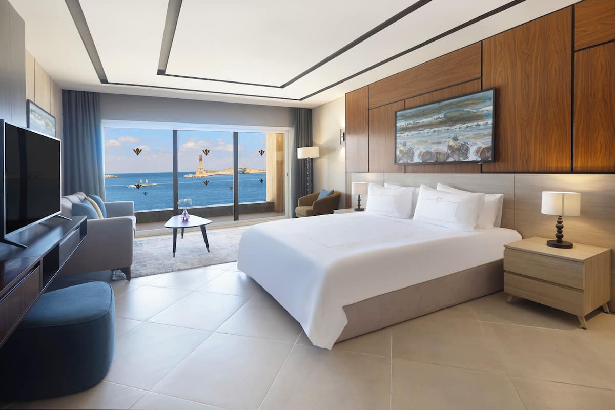 1 bedroom, free minibar, in-room safe, blackout drapes