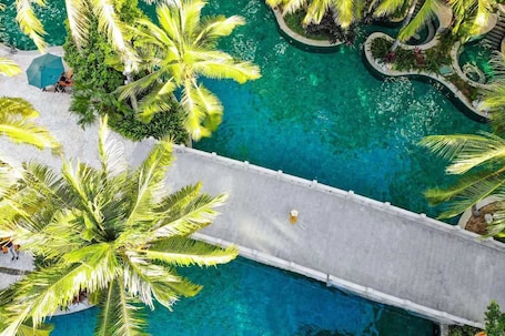 3 piscinas al aire libre