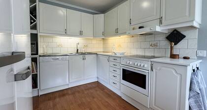Cozy cottage in Kode near rocks, sand and sea | SE09073