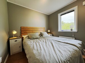 2 soverom, strykejern/-brett og wi-fi (inkludert)