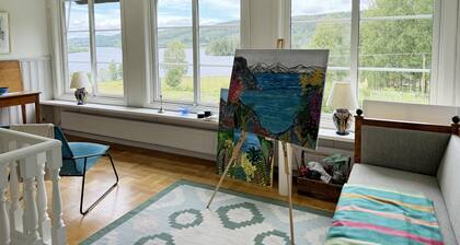 Große schöne Villa mit Blick auf Lidsjön SE18030