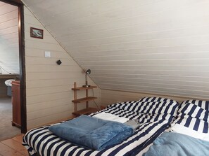 2 bedrooms, iron/ironing board, free WiFi, bed sheets - Charming Golftorpet in Mjölby | SE10021 (Mjölby)