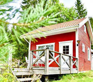 Exterior - Beautiful cottage on a lakeside plot by Lake Bunn outside Gränna | SE05077 (Gränna)