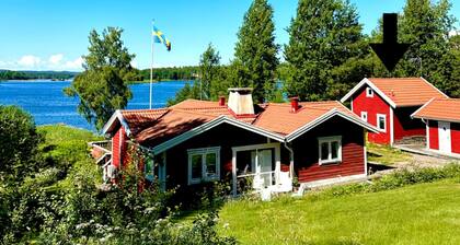 Beautiful cottage on a lakeside plot by Lake Bunn outside Gränna | SE05077