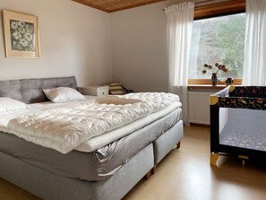 4 bedrooms, iron/ironing board, free WiFi - Large villa with sea view in Rönnäng | SE09078 (Rönnäng)