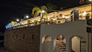 Unclassified image, 5 of 45, button - Hibiscus 69 Villa in Nerja With Amazing Pool (Nerja)