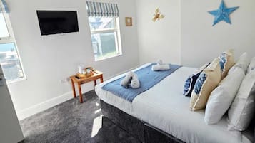 Double Room, Ensuite, Sea View | Free WiFi