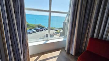 Suite Supérieure, salle de bains attenante, vue mer | 1 chambre, Wi-Fi gratuit