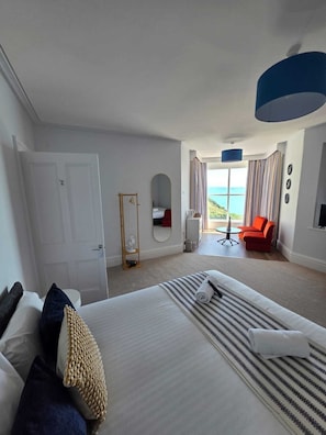 Suite Supérieure, salle de bains attenante, vue mer | Wi-Fi gratuit