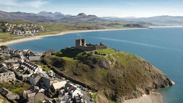 Superior Suite, Ensuite | Beach | Beach nearby