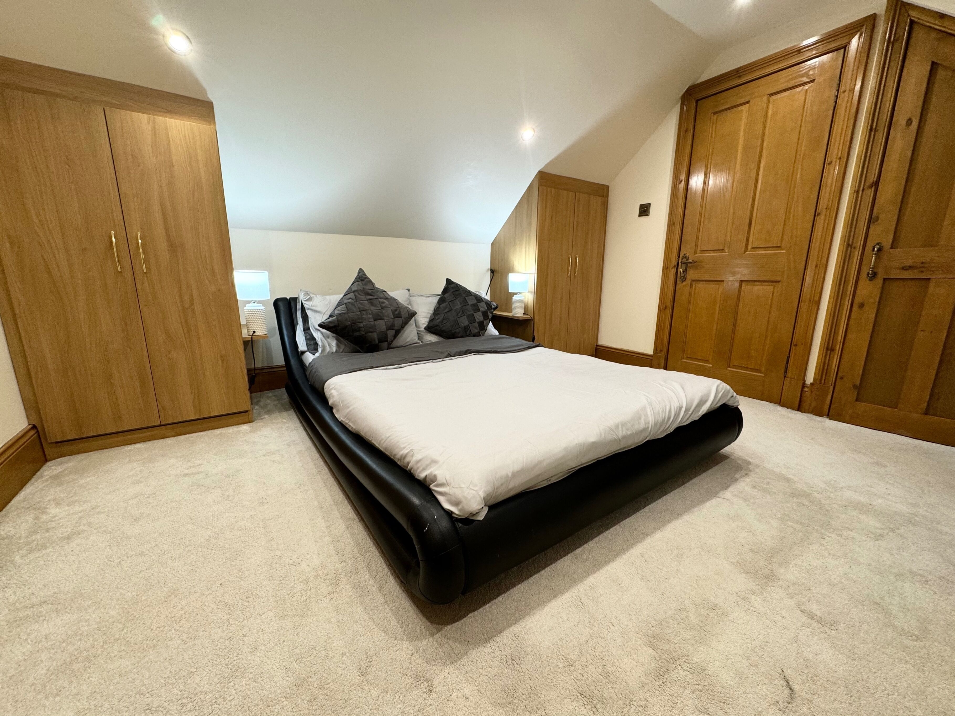 Cottage | 2 bedrooms, free WiFi, bed sheets