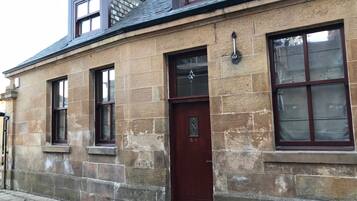 Cottage | Exterior detail