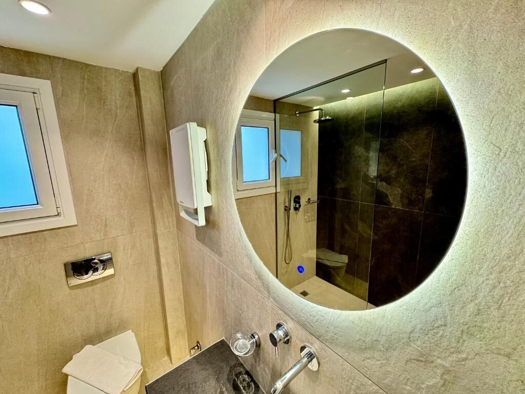 Family two-bedroom Apartment | Badezimmer | Dusche, Haartrockner, Handtücher, Seife
