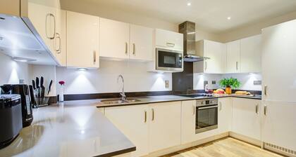 Hybrid Resi Greenwich