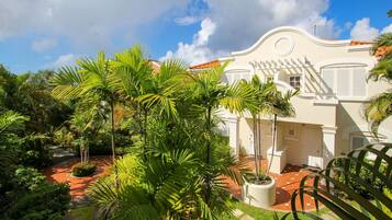 House, 3 Bedrooms | Exterior