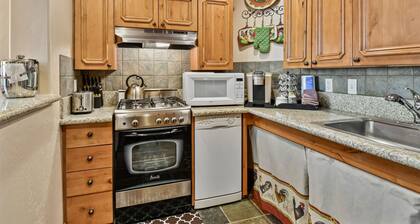 Villa 2057 1 Bed 1 Bath Full Kitchen 1 Bedroom Villa