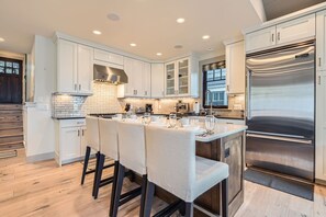 House, 4 Bedrooms | Private kitchen - 916 Empire Skiers Secret 4 Bedroom Home (Park City)