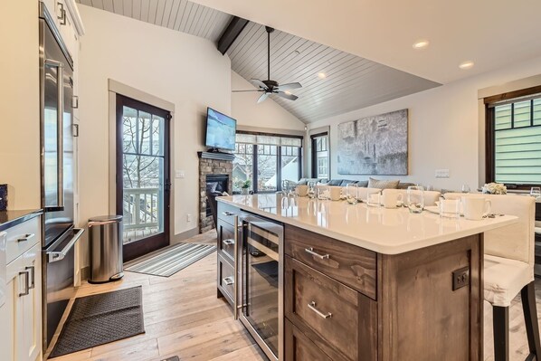 House, 4 Bedrooms | Private kitchen - 916 Empire Skiers Secret 4 Bedroom Home (Park City)