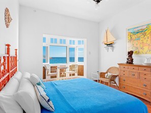 2 bedrooms, desk, iron/ironing board, travel cot - Traditional Canary beach house (Porís de Abona, Arico)