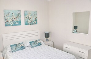 3 bedrooms, bed sheets