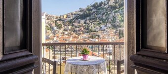 Apartment with sea view
