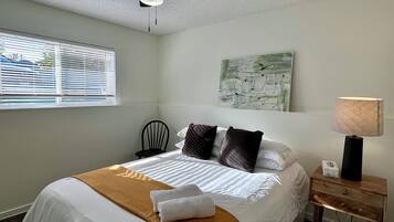 2 slaapkamers, een strijkplank/strijkijzer, wifi, beddengoed