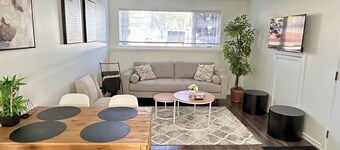 Beautiful Modern Two Bedroom Apartment 