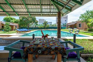 Desayuno completo gratuito y diario