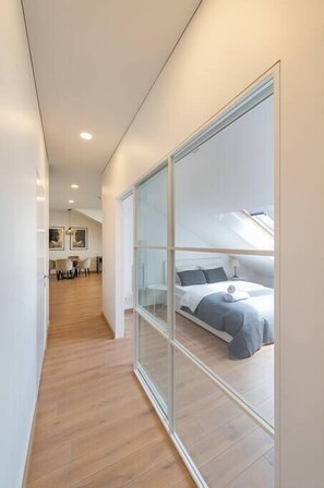 1 chambre, fer et planche à repasser, lit de bébé portatif, Wi-Fi