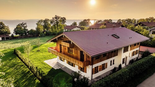 Luxury Suite - Fraueninsel with separate lake access and private sauna