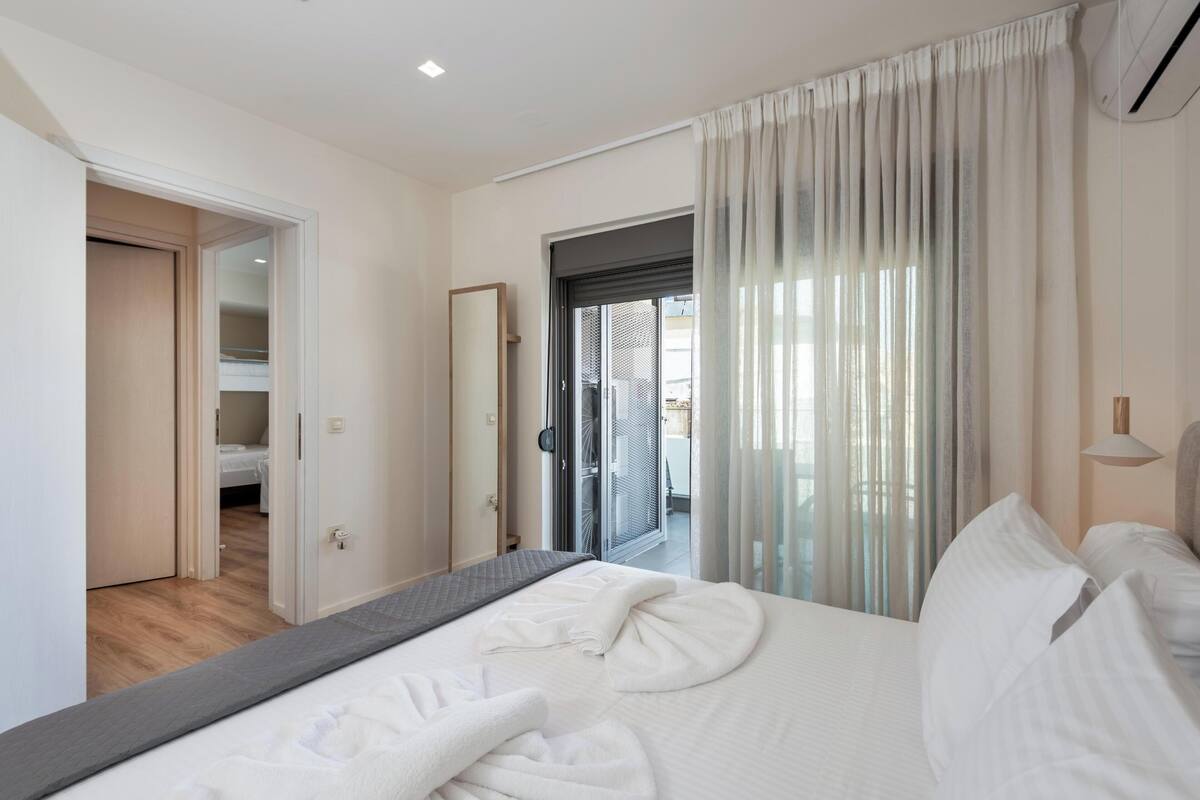 Duplex, vista para a cidade | 1 quarto, cofres nos quartos, espaço de trabalho para notebook